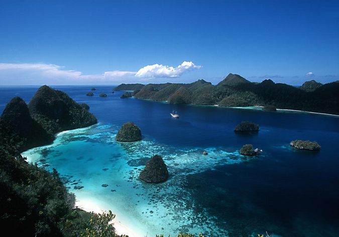 Фото остров Сулавеси Индонезия от САН-ТУР