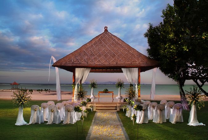 Фото отеля Nusa Dua Beach Hotel Spa 5* - отдых в Индонезии