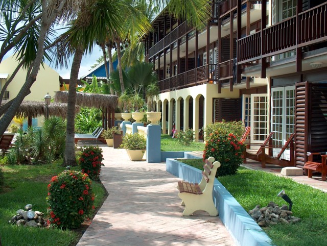     -  Lions Dive & Beach Resort Curacao 5*