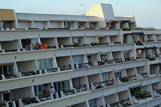 нудистские туры во Францию - фото нудистского отеля Cap D Agde 4* САН-ТУР