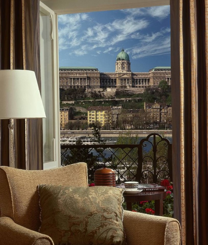FOUR SEASONS HOTEL GRESHAM PALACE BUDAPEST 5*