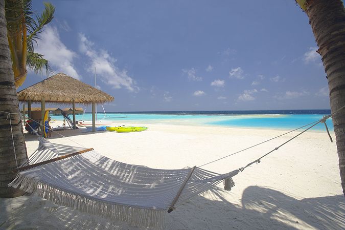 Отель LILY BEACH RESORT; SPA AT HUVAHENDHOO, MALDIVES 5* Отдых на Мальдивских островах - САН-ТУР