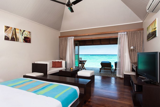 Фото отеля Veligandu Island Resort and Spa 4*