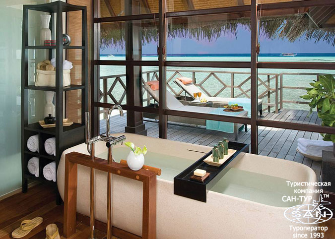 Отель Four Seasons Resort Maldives At Kuda Huraa 5* - Sunrise Water Bungalow