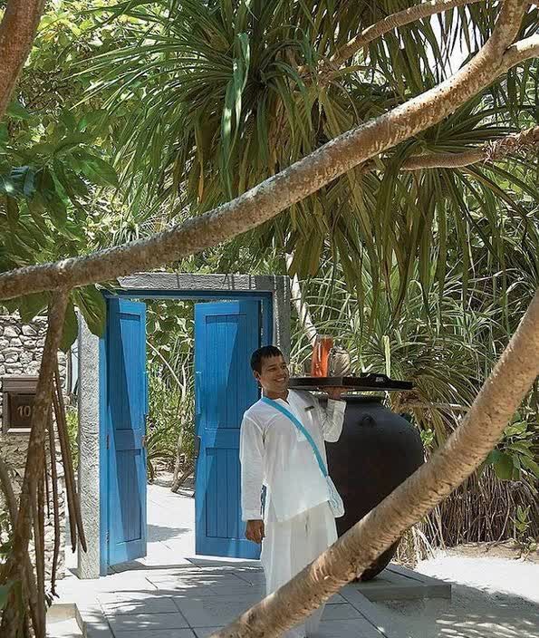 Отель FOUR SEASONS RESORT MALDIVES AT LANDAA GIRAAVARU 5* отдых на Мальдивских островах САН-ТУР