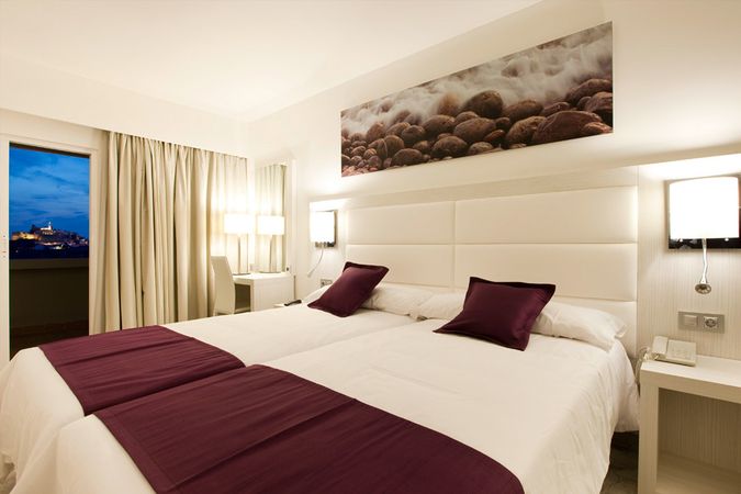   Ibiza Corso Hotel Spa 4*