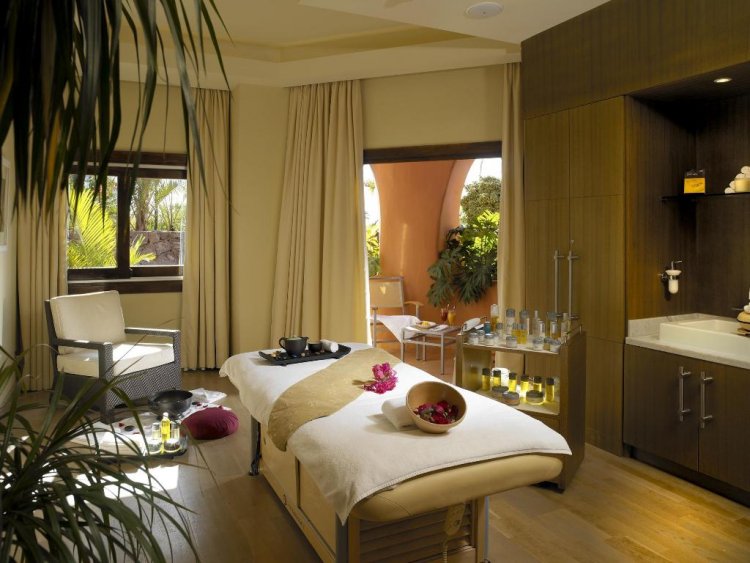 Sheraton La Caleta Resort & Spa5*