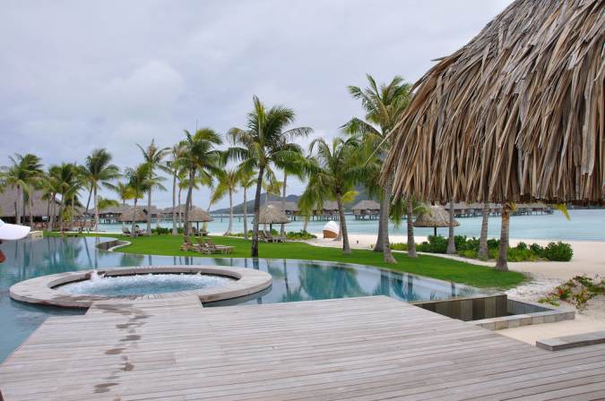 Отель FOUR SEASONS RESORT BORA BORA 5* - отдых на Французской полинезии от САН-ТУР